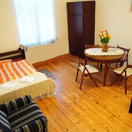Apartament 9
